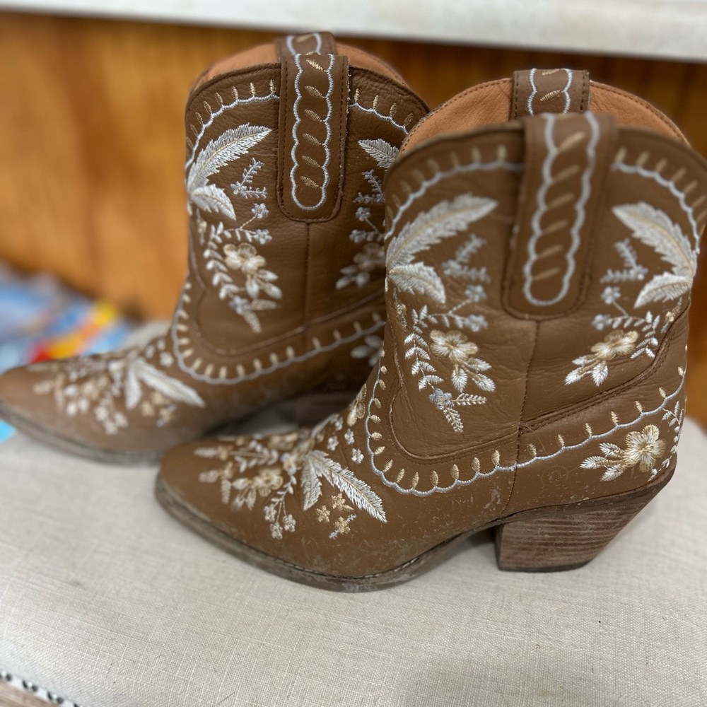 Dingo Tan Embroidered Ankle cowboy boots